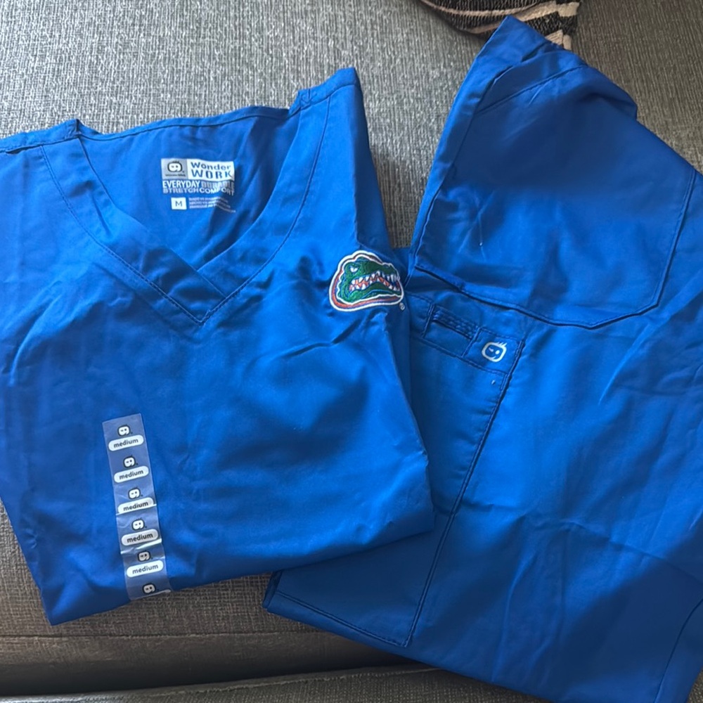 Gators Blue Scrub Set with Logo